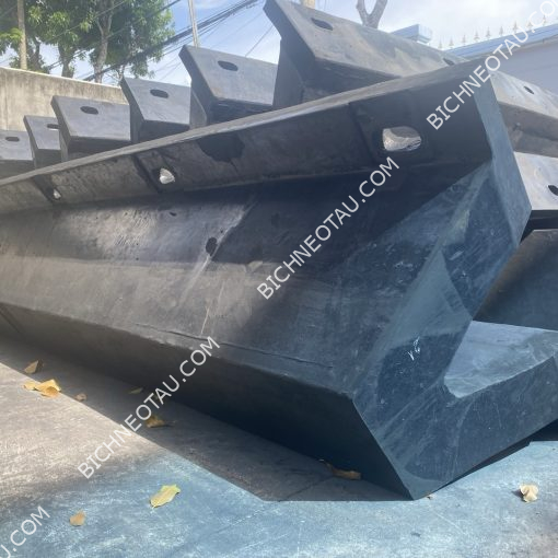 Đệm va tàu nguyễn tài6