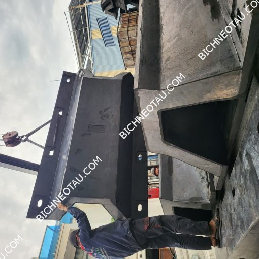 Đệm chống va tàu Beta