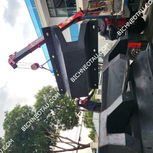 Đệm chống va tàu Beta