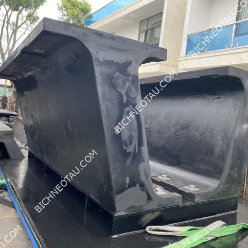 đệm chống va tàu UPi